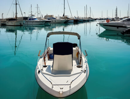 Bateau de location ou bateau personnel : comment choisir sans se tromper ?