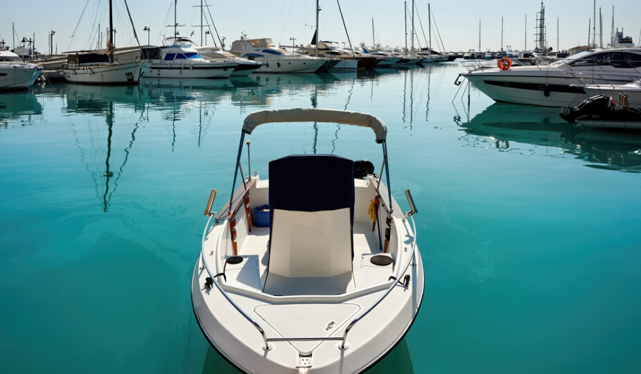 Bateau de location ou bateau personnel : comment choisir sans se tromper ?